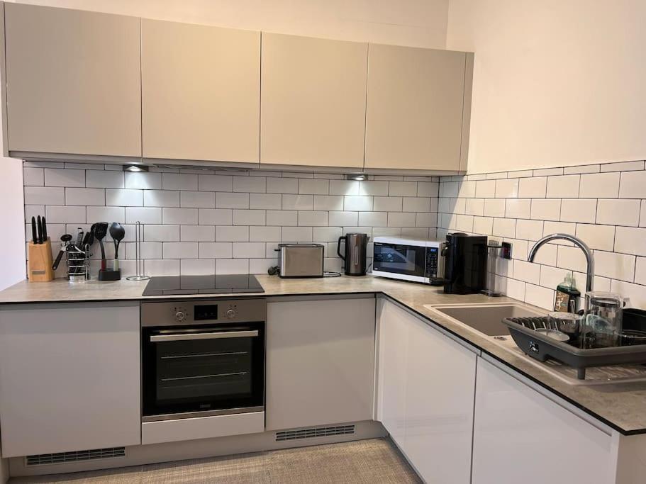 Modern Apartment Within Historic Chester City Walls מראה חיצוני תמונה